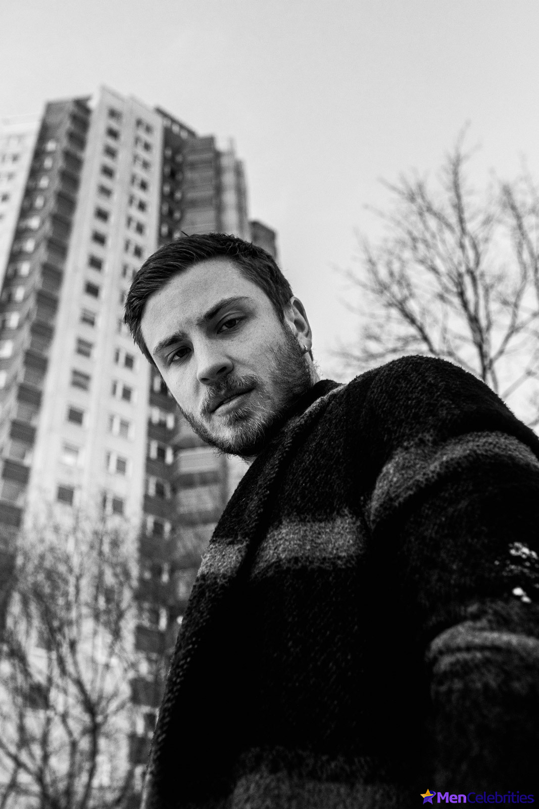 Jannik Schumann naked and erotic photos