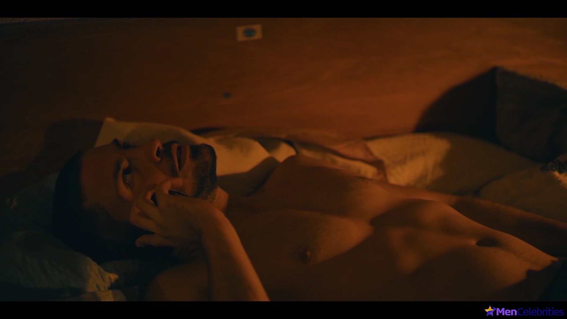 Jannik Schumann nude and gay sex scenes