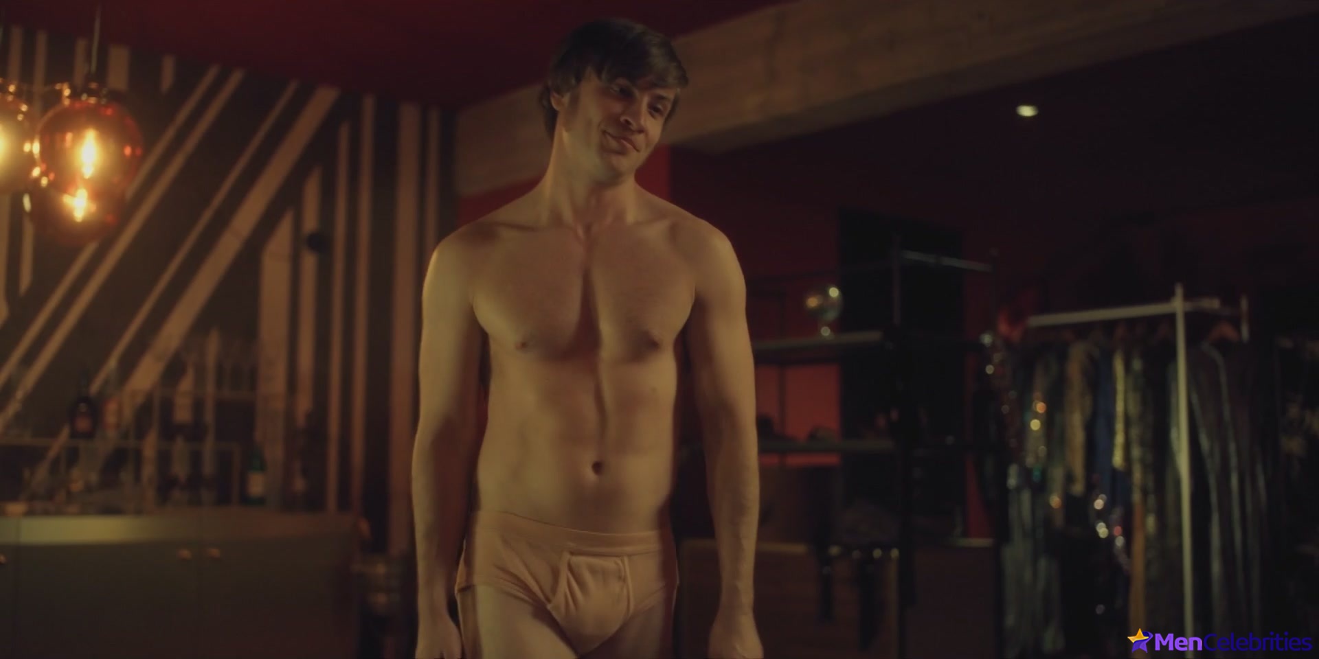 Jannik Schumann nude and gay sex scenes