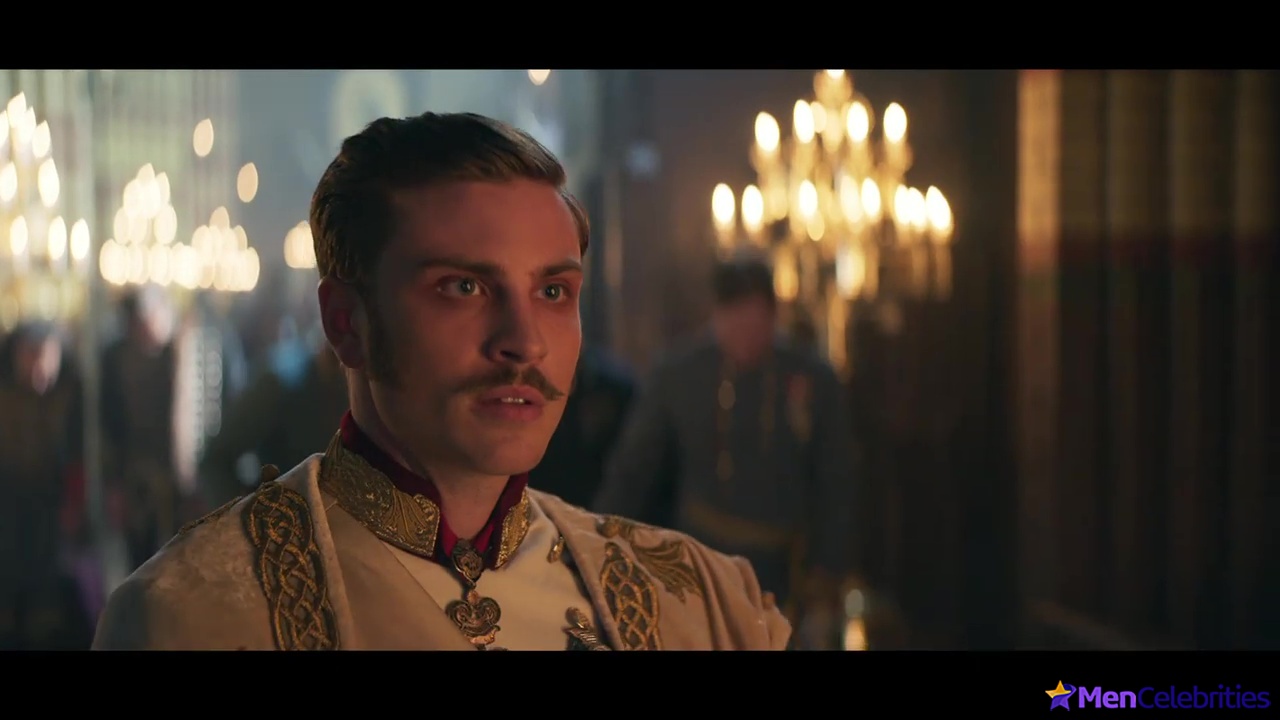 Jannik Schumann nude and gay sex scenes