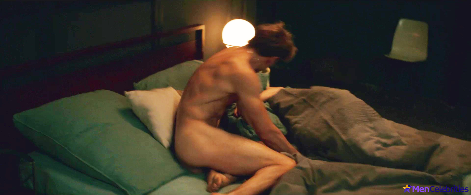 Jannik Schumann nudes