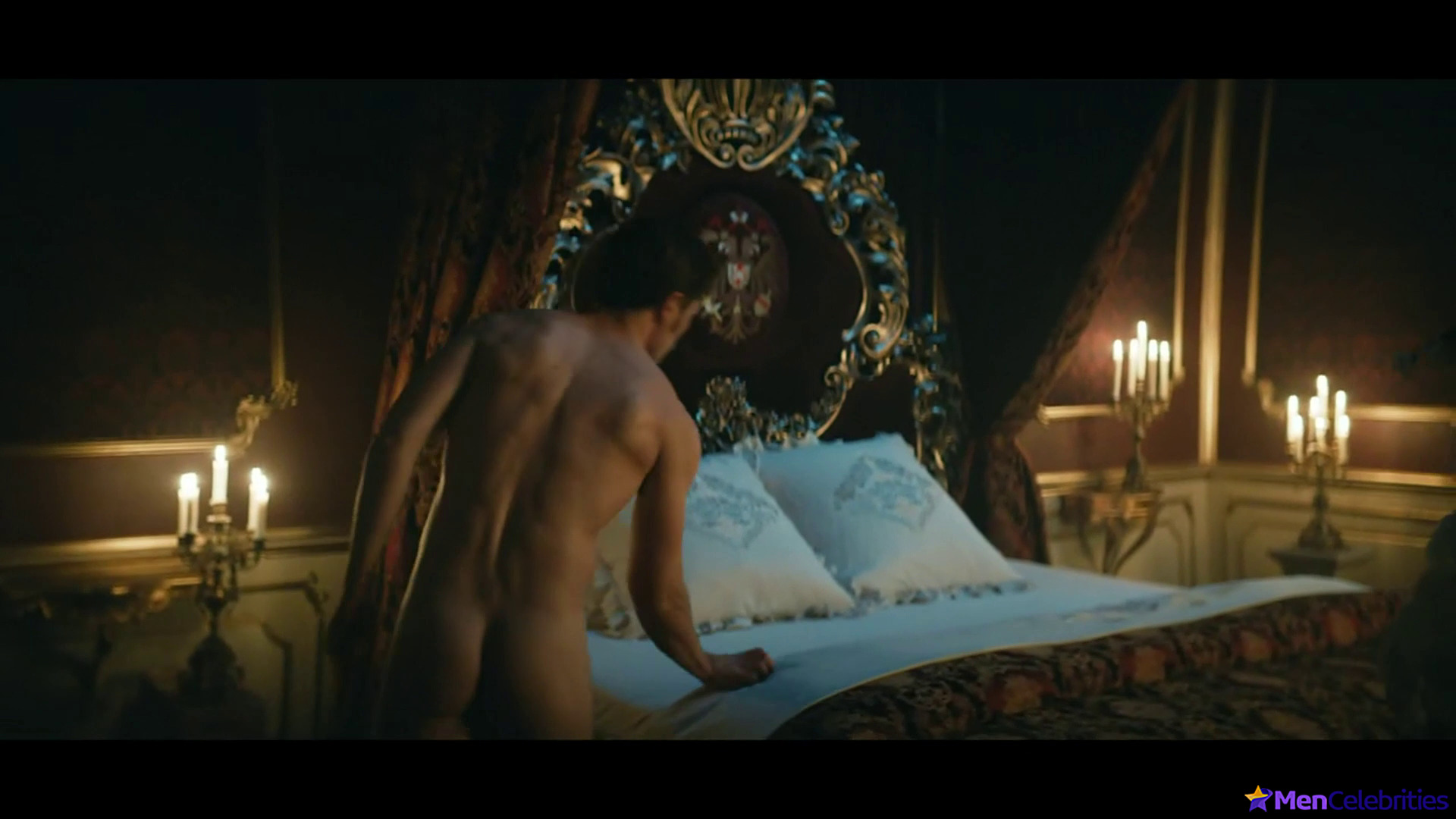 Jannik Schumann nude and gay sex scenes