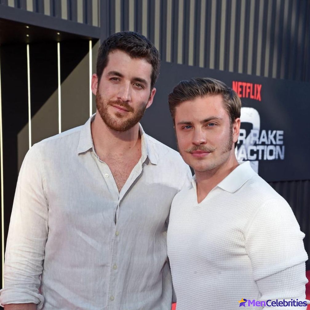 Jannik Schumann naked and erotic photos