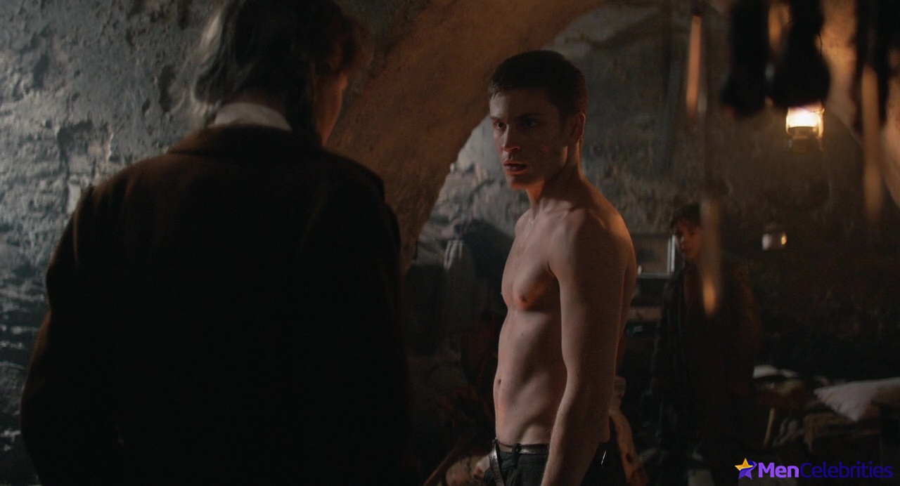 Jannik Schumann nude and gay sex scenes