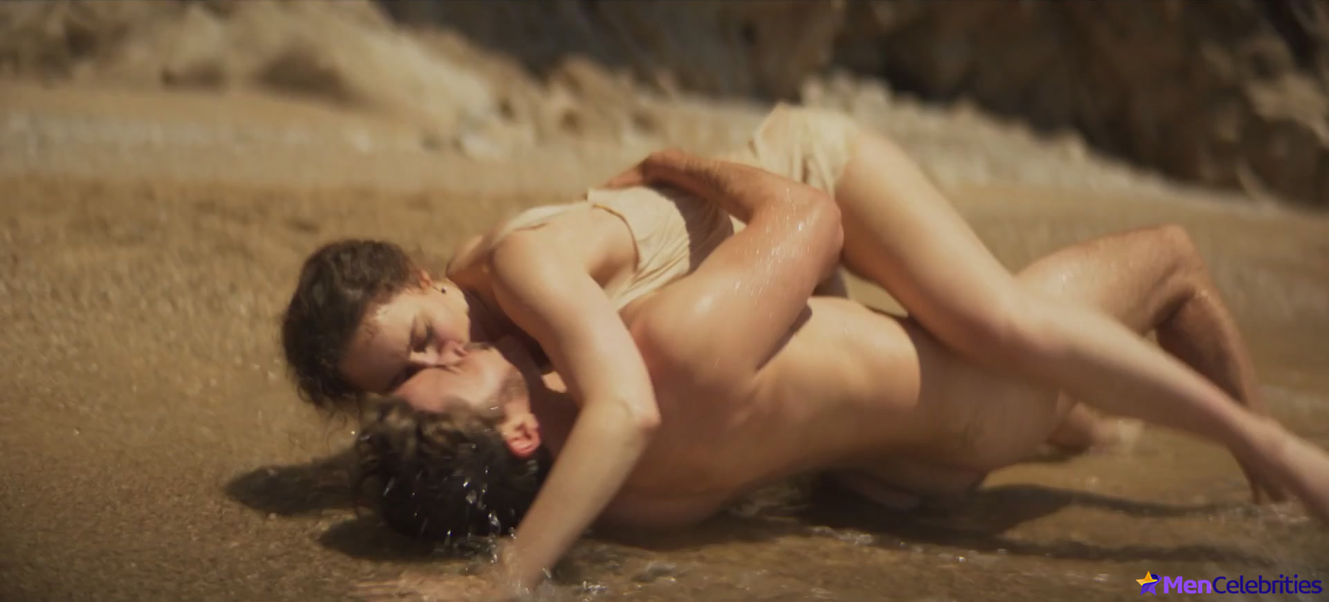 Jannik Schumann naked and erotic photos