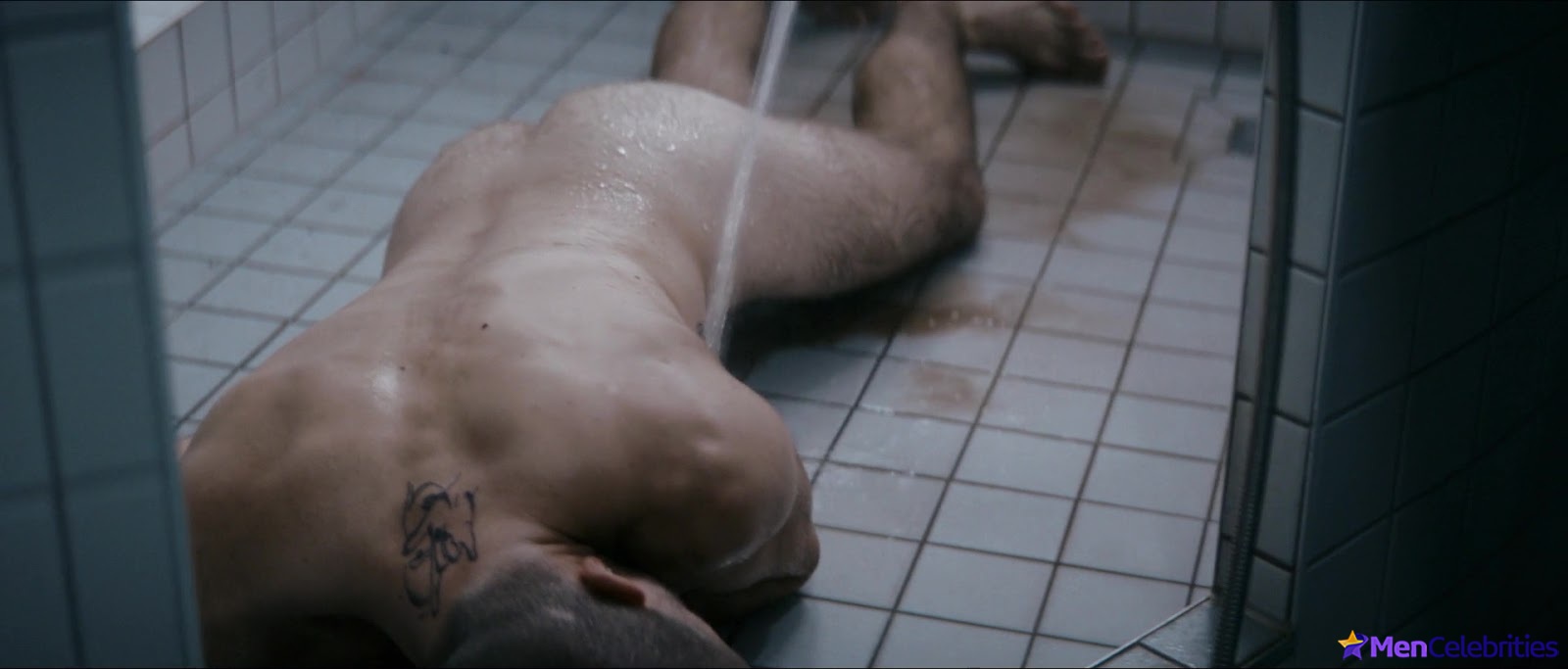 Jannik Schumann nude and gay sex scenes