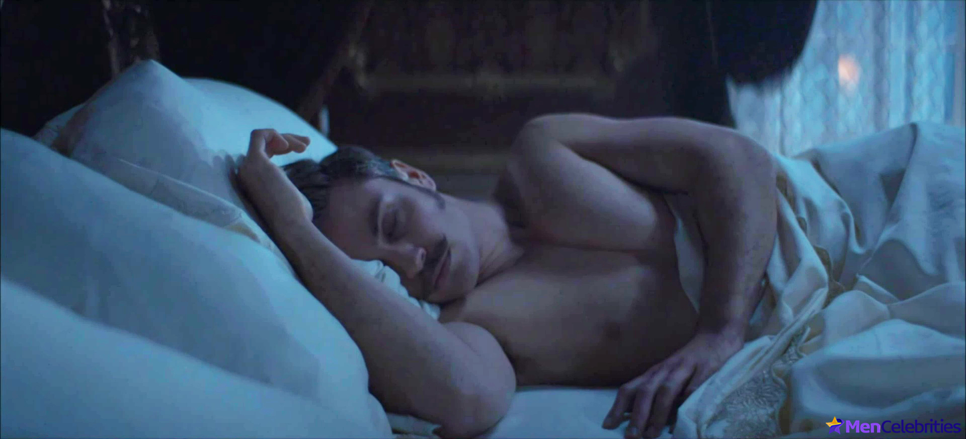 Jannik Schumann nude and gay sex scenes