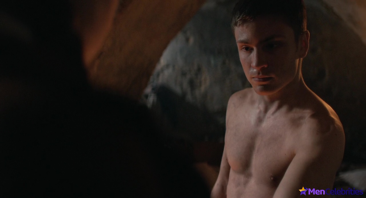 Jannik Schumann nude and gay sex scenes