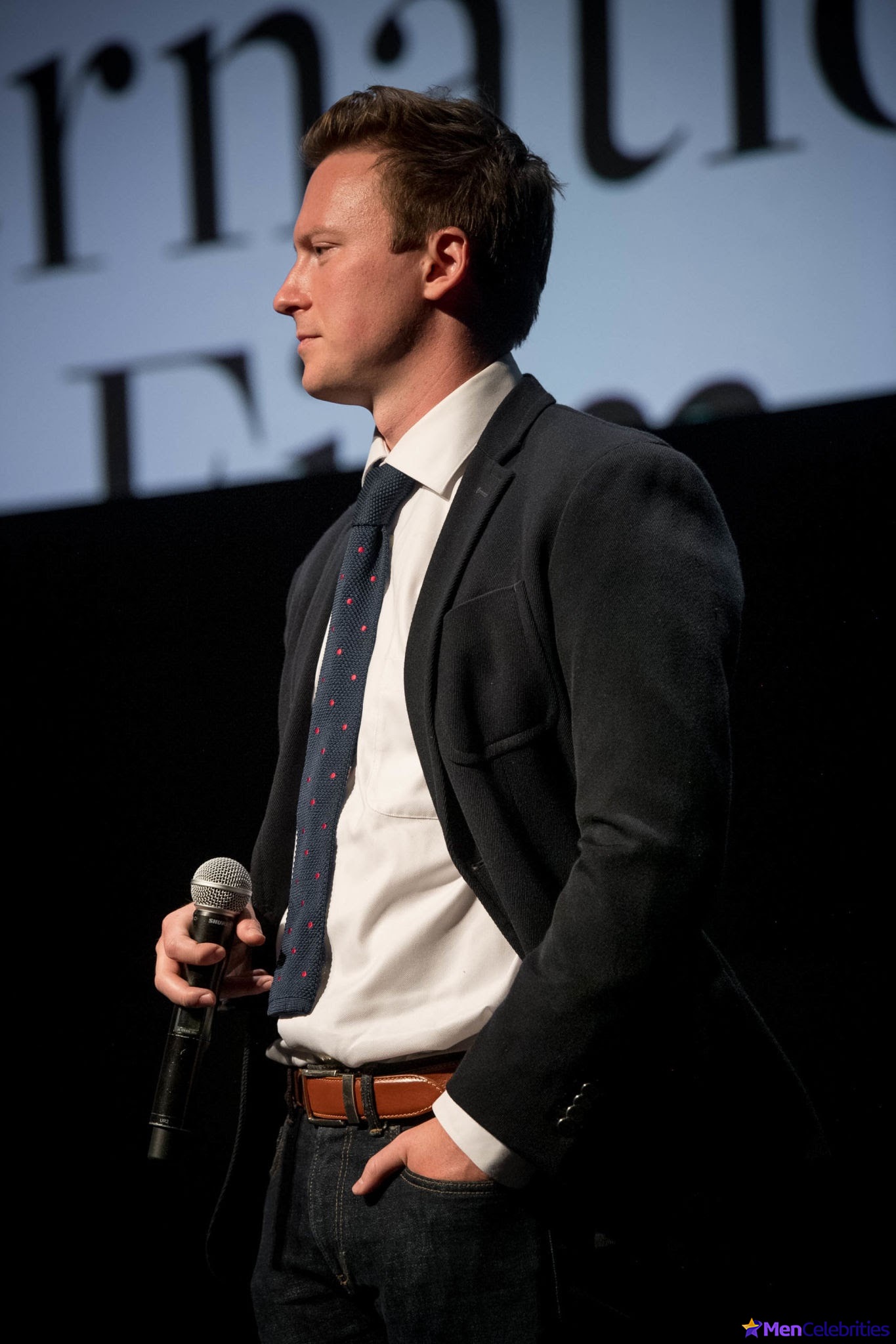 Jesse LaVercombe sexy photos