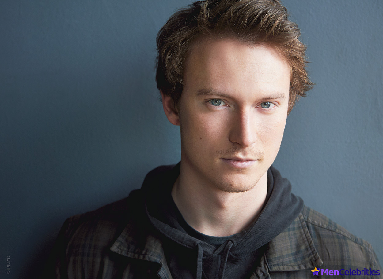 Jesse LaVercombe sexy photos