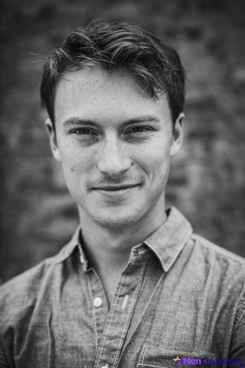 Jesse LaVercombe sexy photos