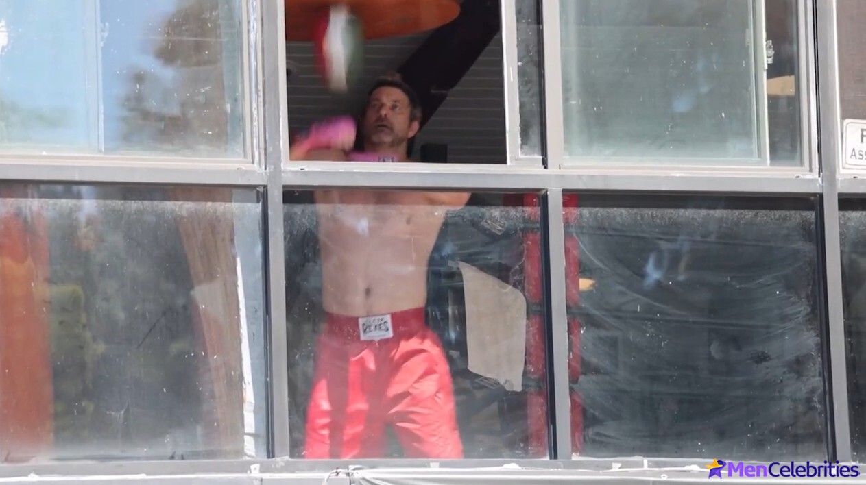 Joshua Jackson Shows Off Boxing Skills Shirtless in Los Angeles