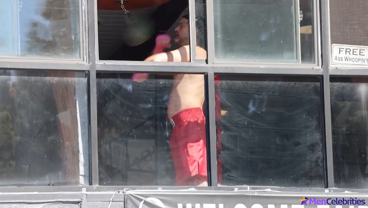 Joshua Jackson Shows Off Boxing Skills Shirtless in Los Angeles