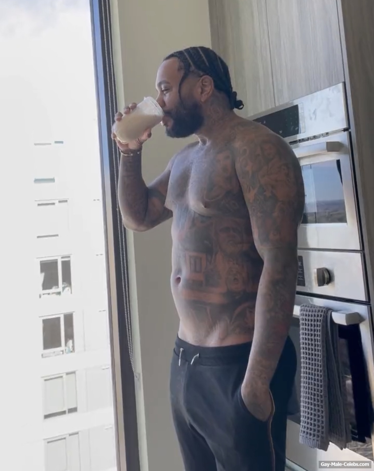 Kevin Gates Shirtless And Big Cock Bulge Pics