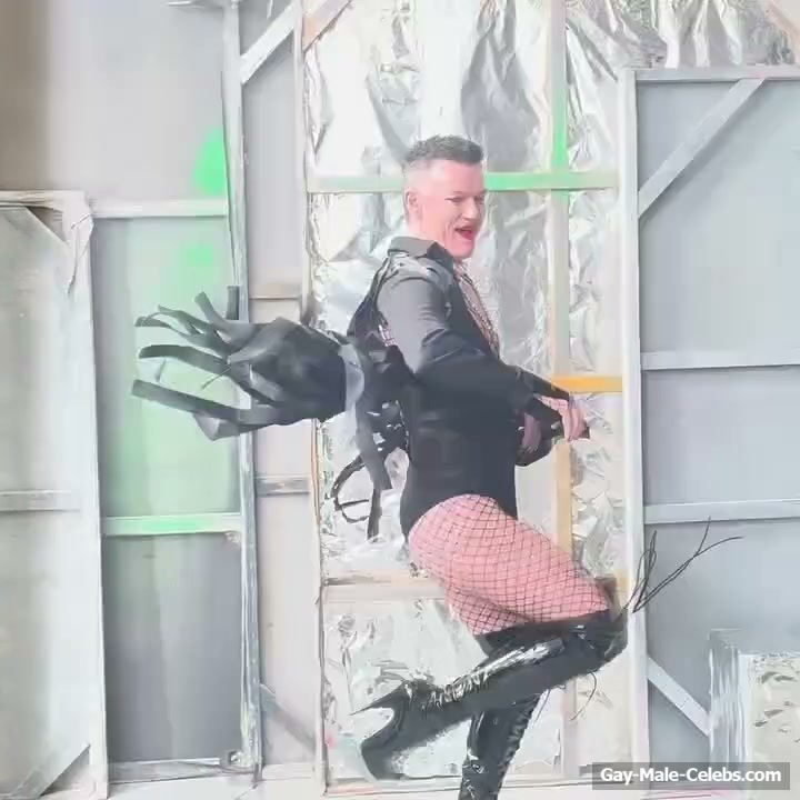 Luke Evans huge penis bulge erotic show