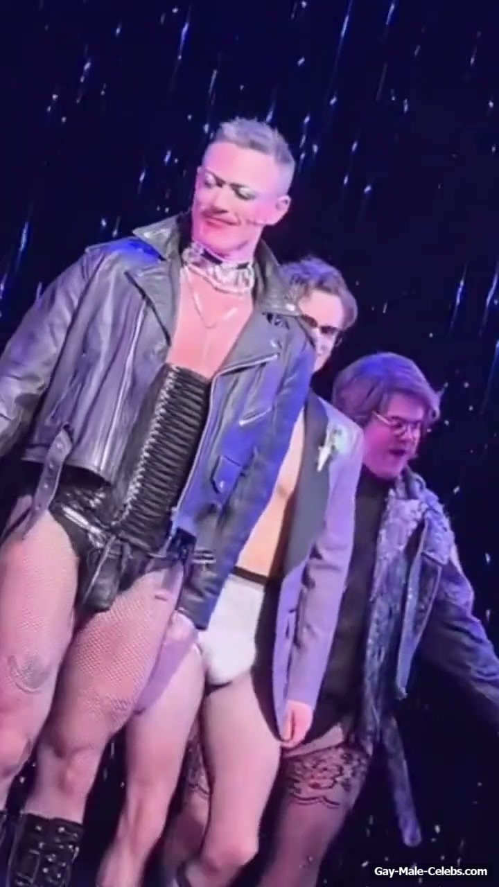 Luke Evans dick bulge