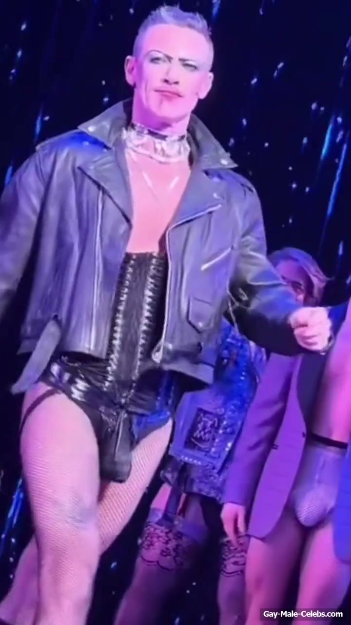 Luke Evans big cock nude