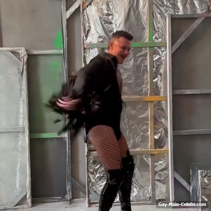 Luke Evans huge penis bulge erotic show