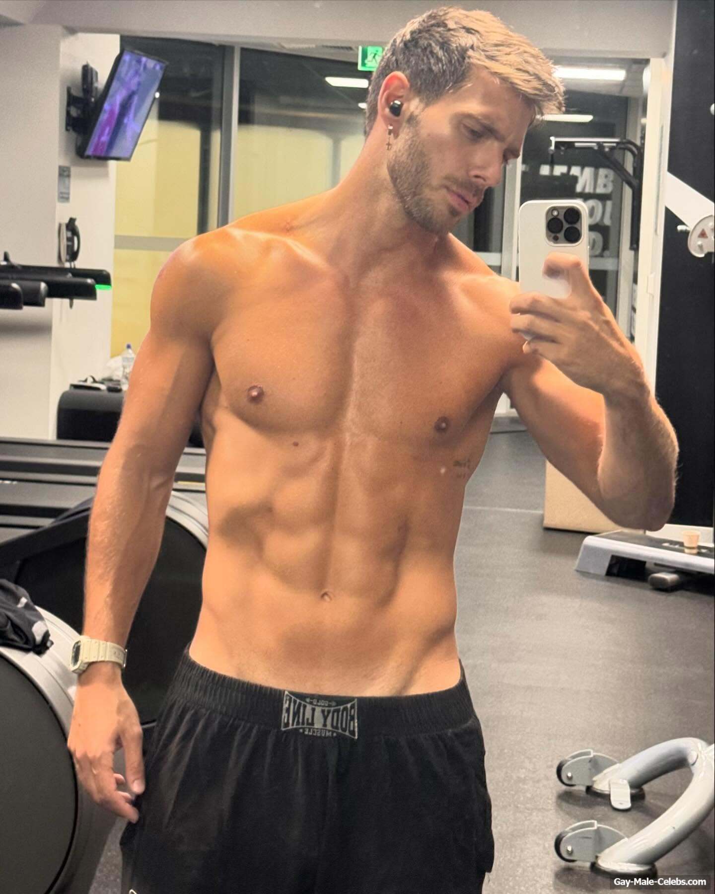 Nacho Di Marco sexy selfie