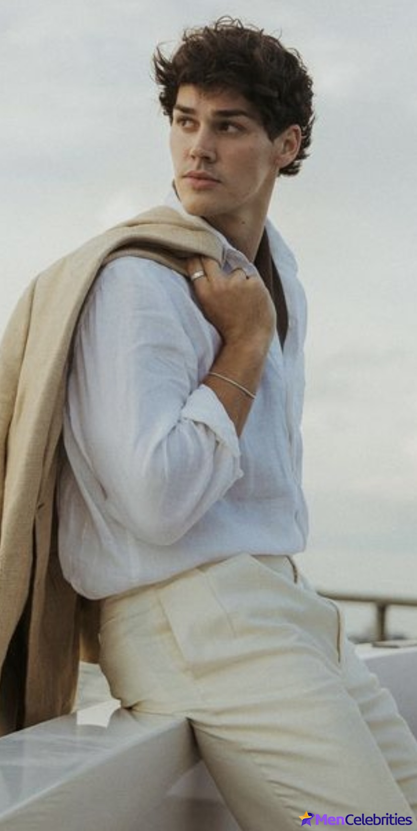 Noah Beck dick bulge and shirtless underwear pics