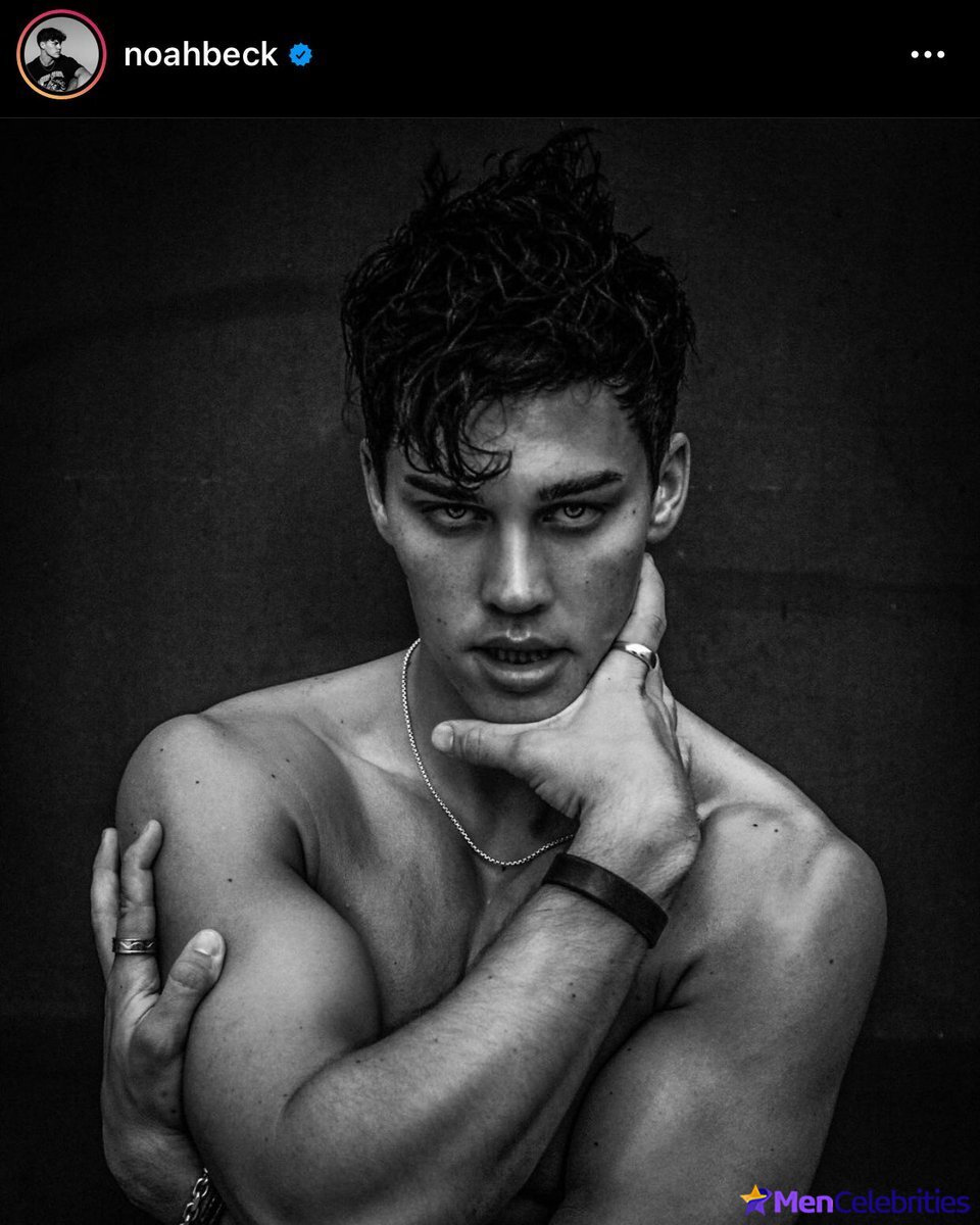 Noah Beck dick bulge and shirtless underwear pics