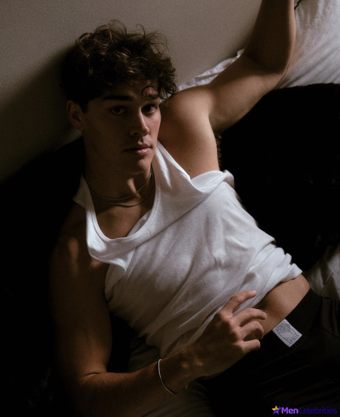 Noah Beck dick bulge and shirtless underwear pics