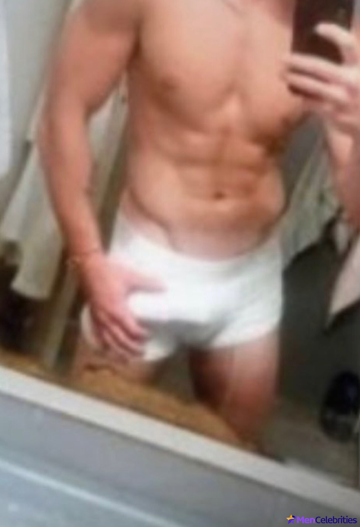 Noah Beck dick nude selfie