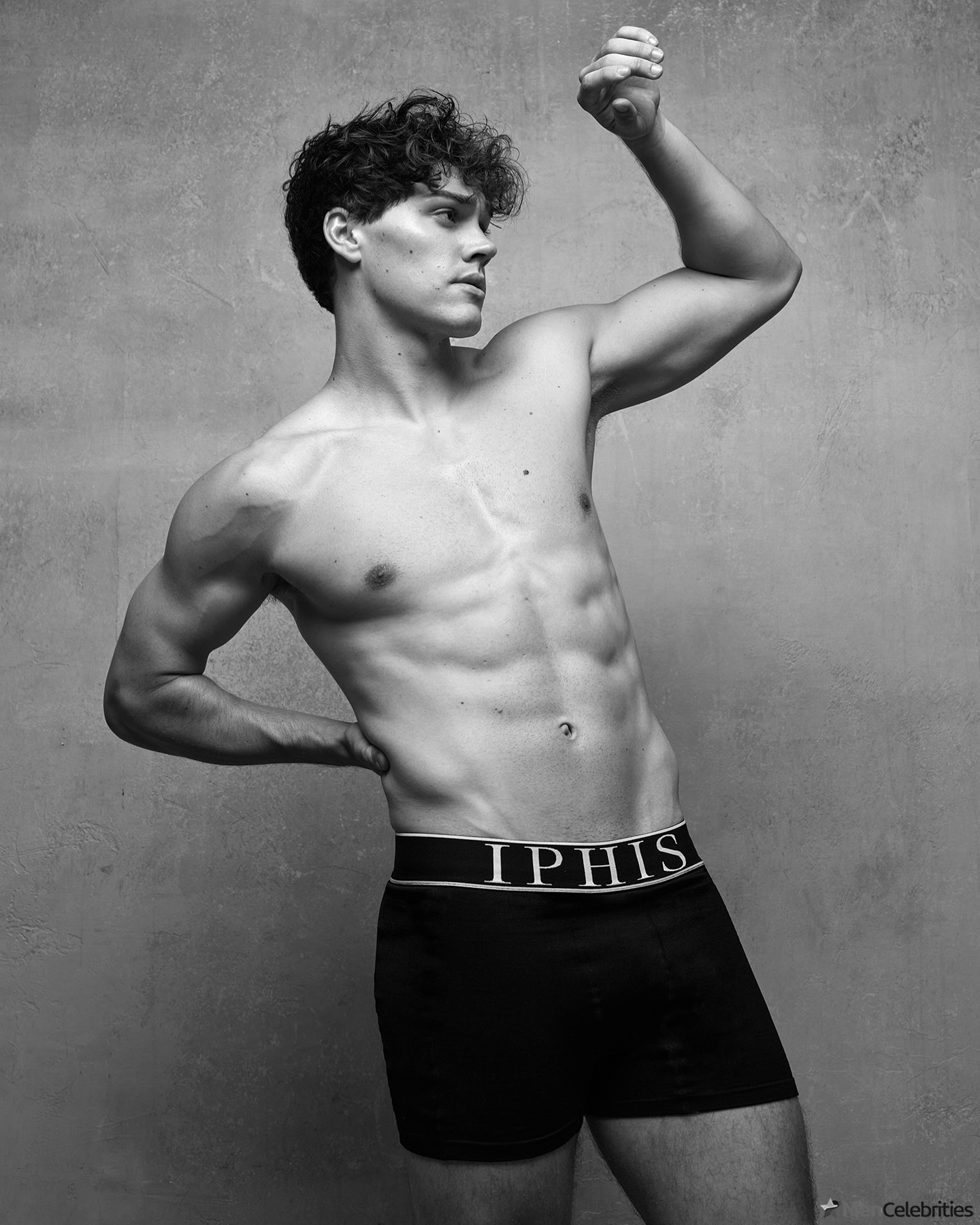 Noah Beck dick bulge and shirtless underwear pics