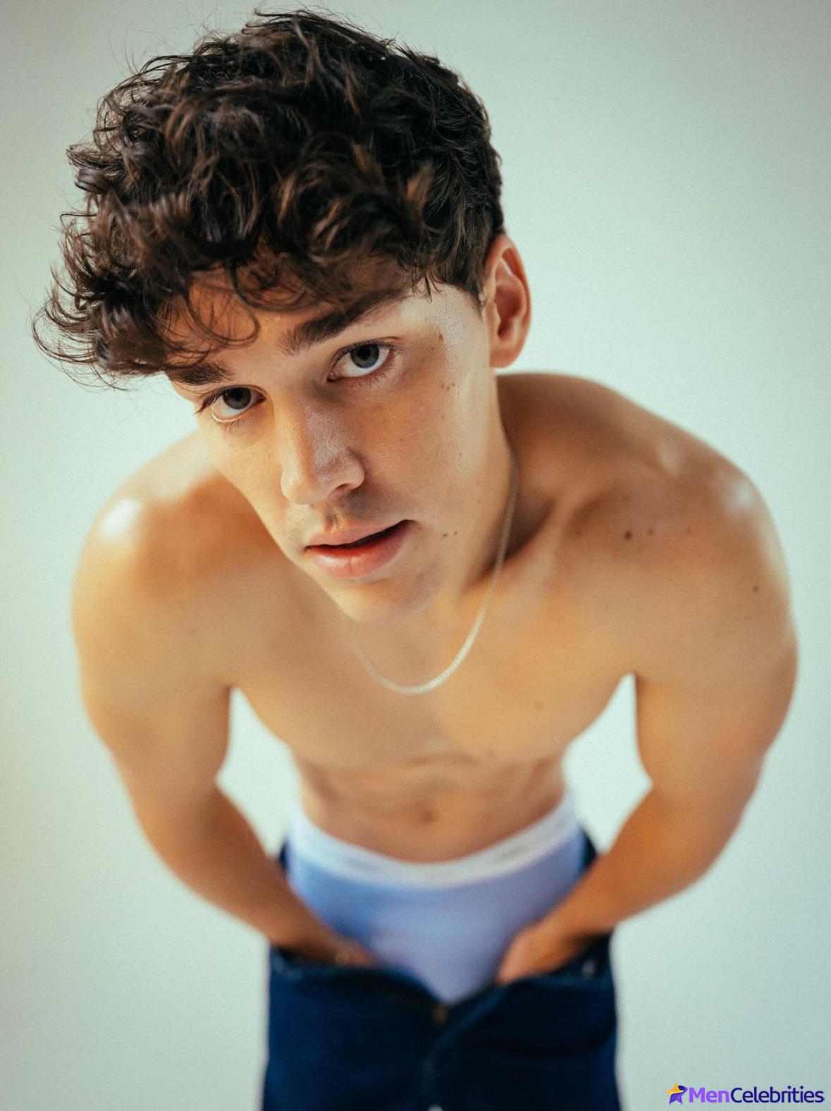 Noah Beck dick bulge and shirtless underwear pics