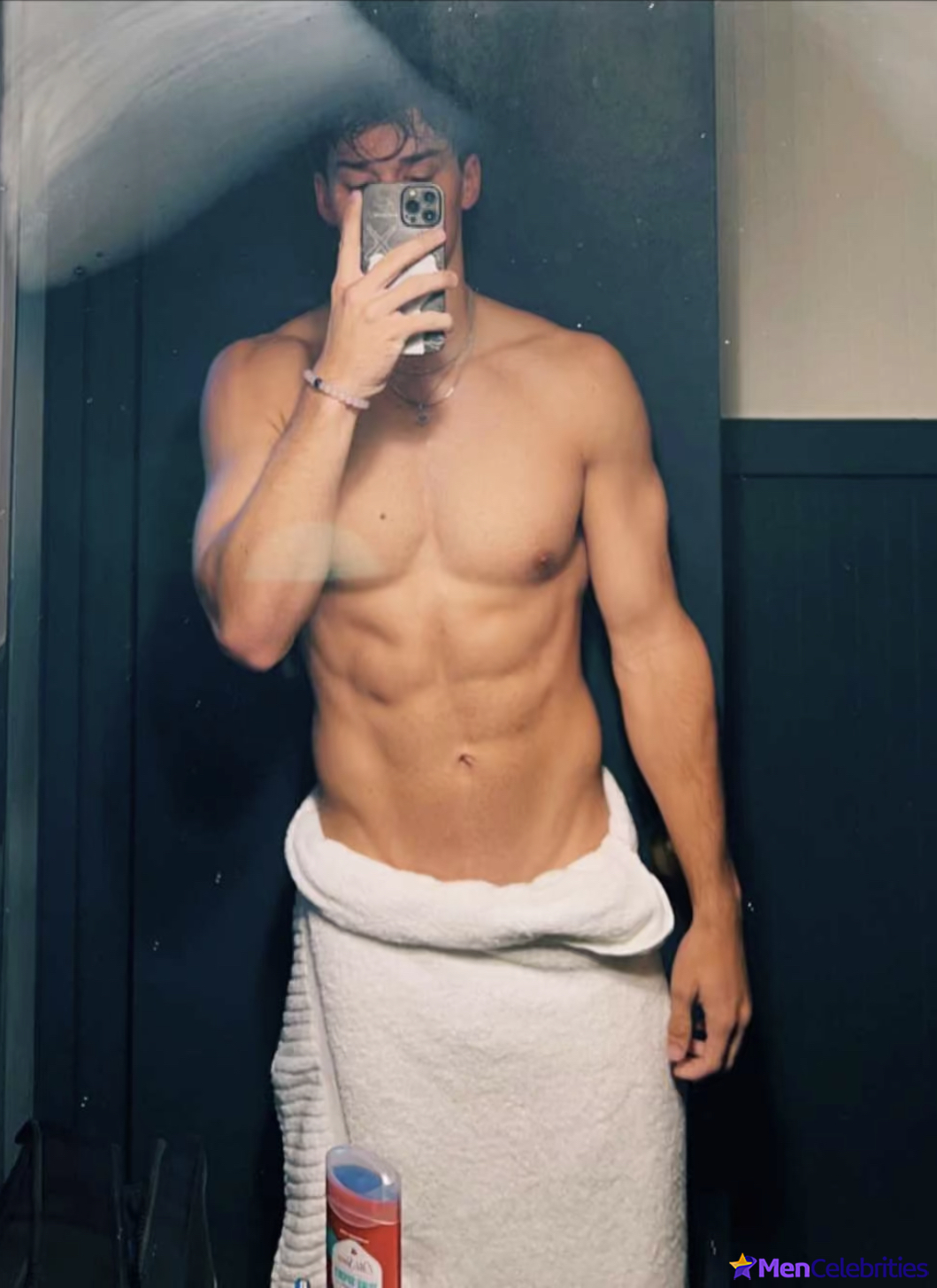 Noah Beck nude and wet underwear photos