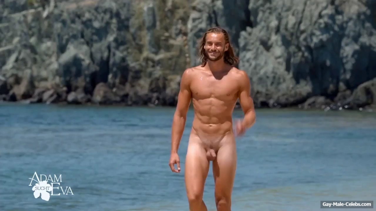 Sasha Sasse frontal nude in Adam sucht Eva