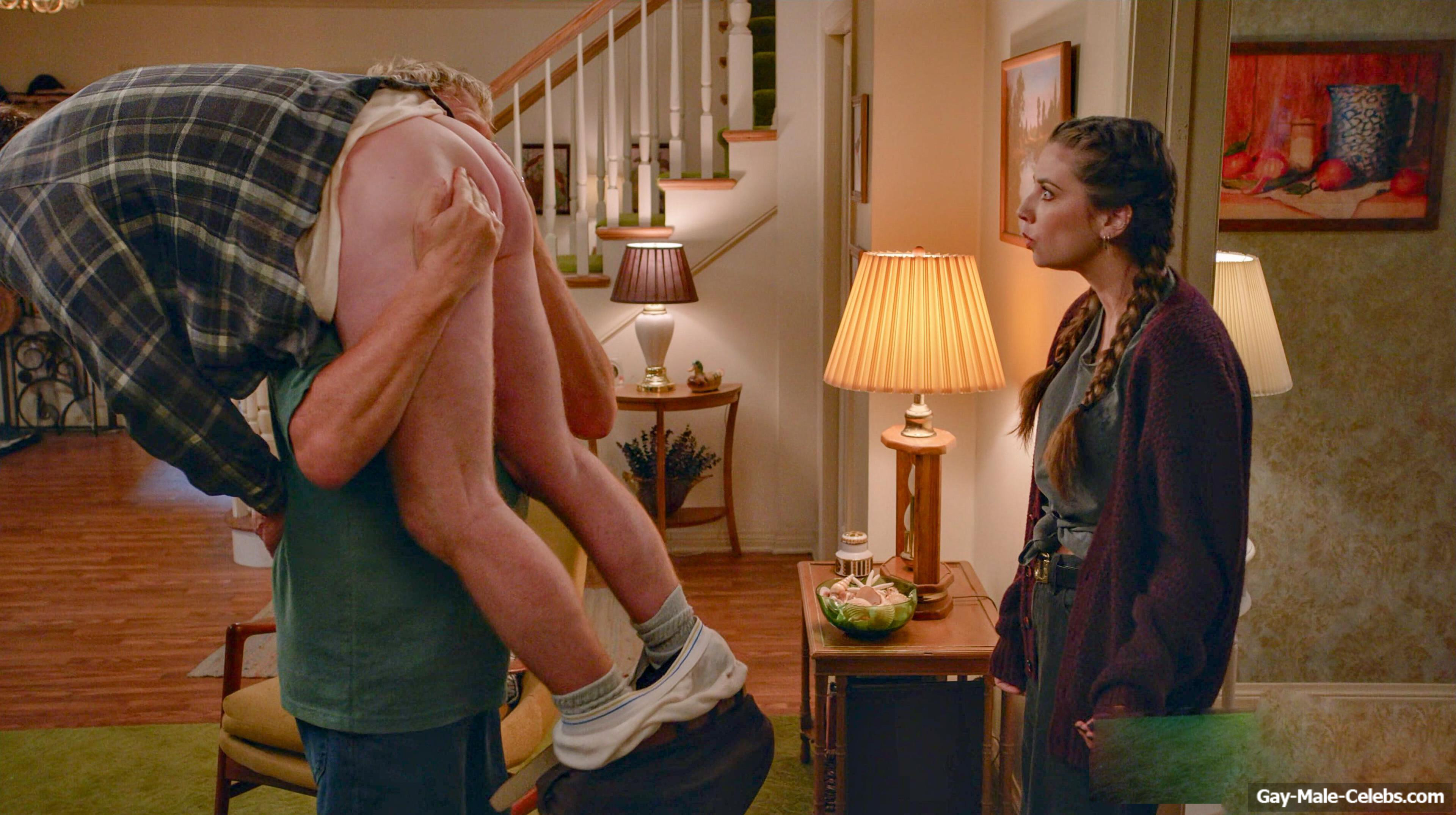 Scott Grimes Nude Ass And Sexy Funy Scenes in Ted