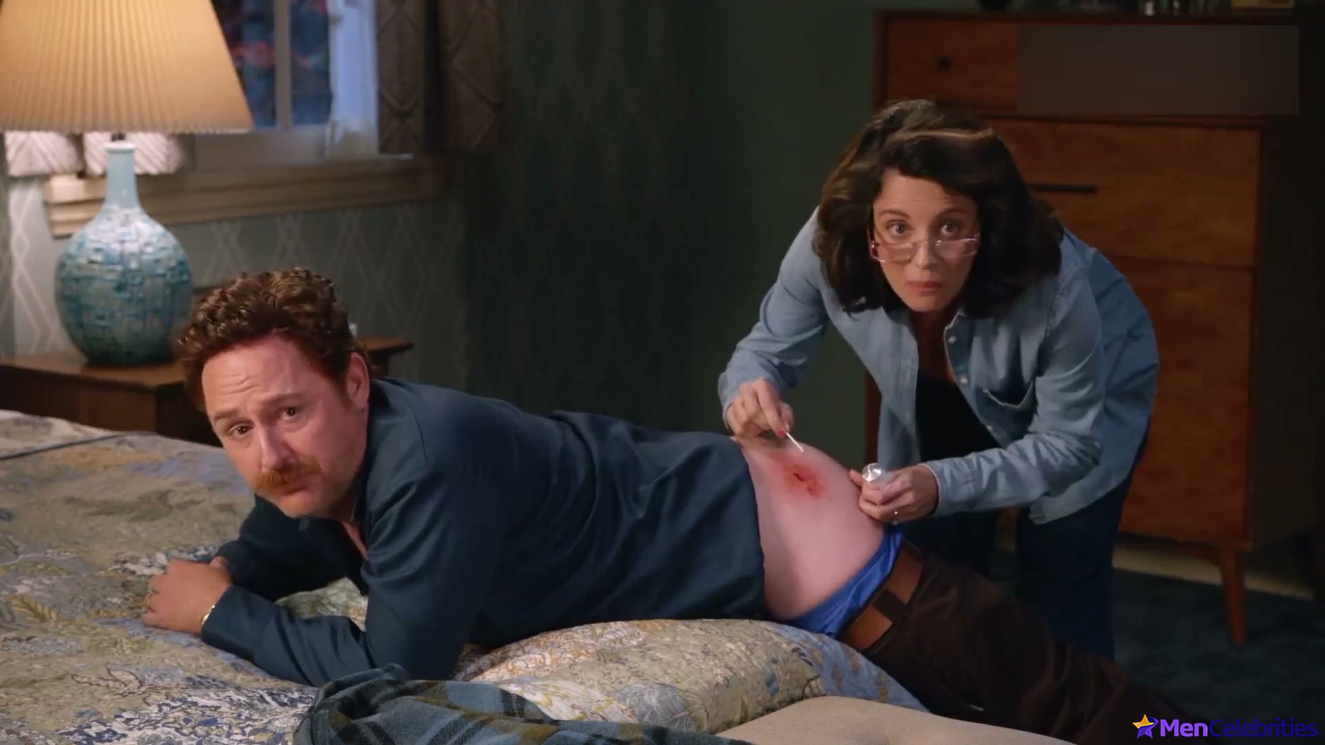 Scott Grimes nude and sexy scenes