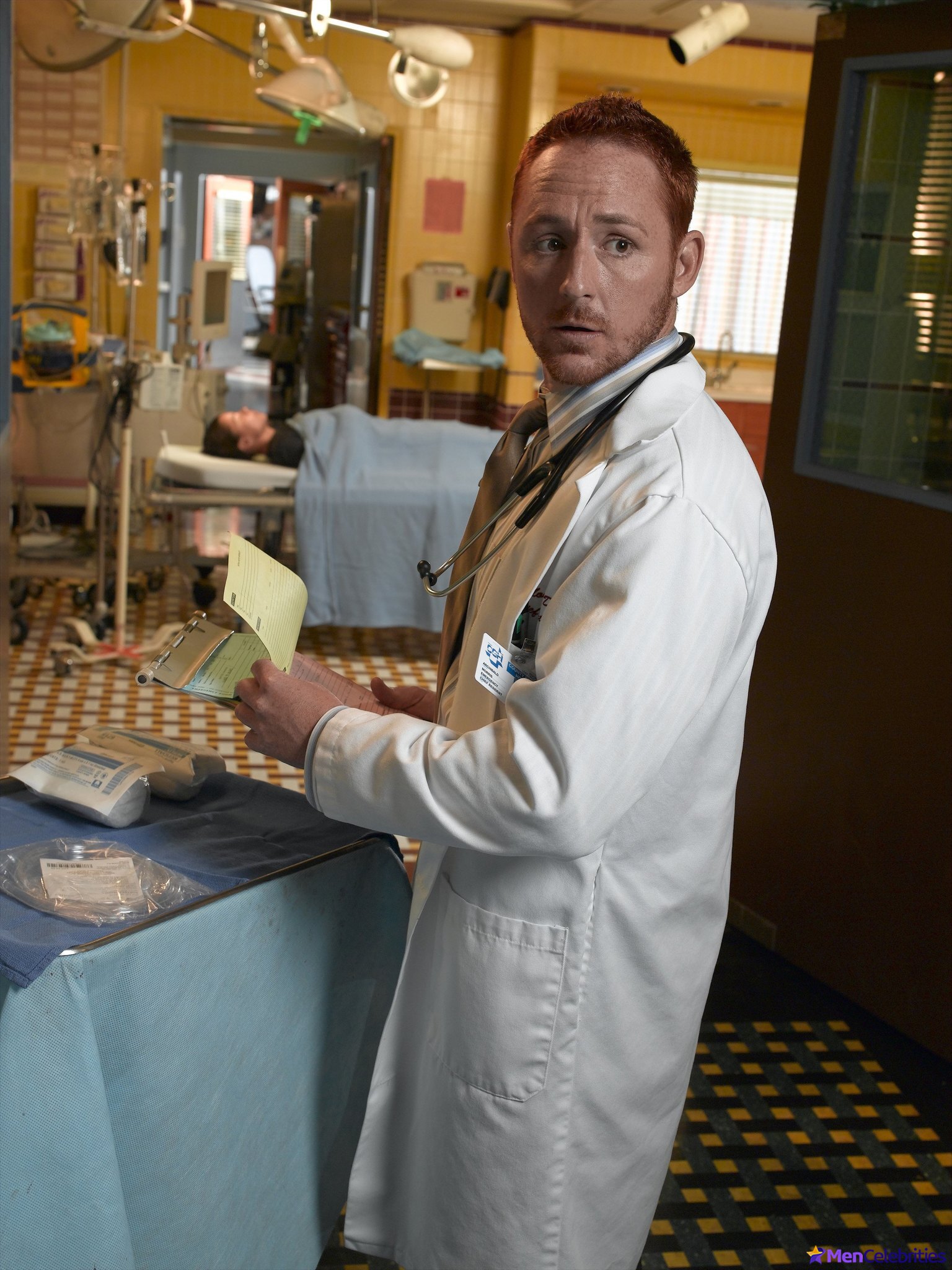 Scott Grimes nude and sexy scenes