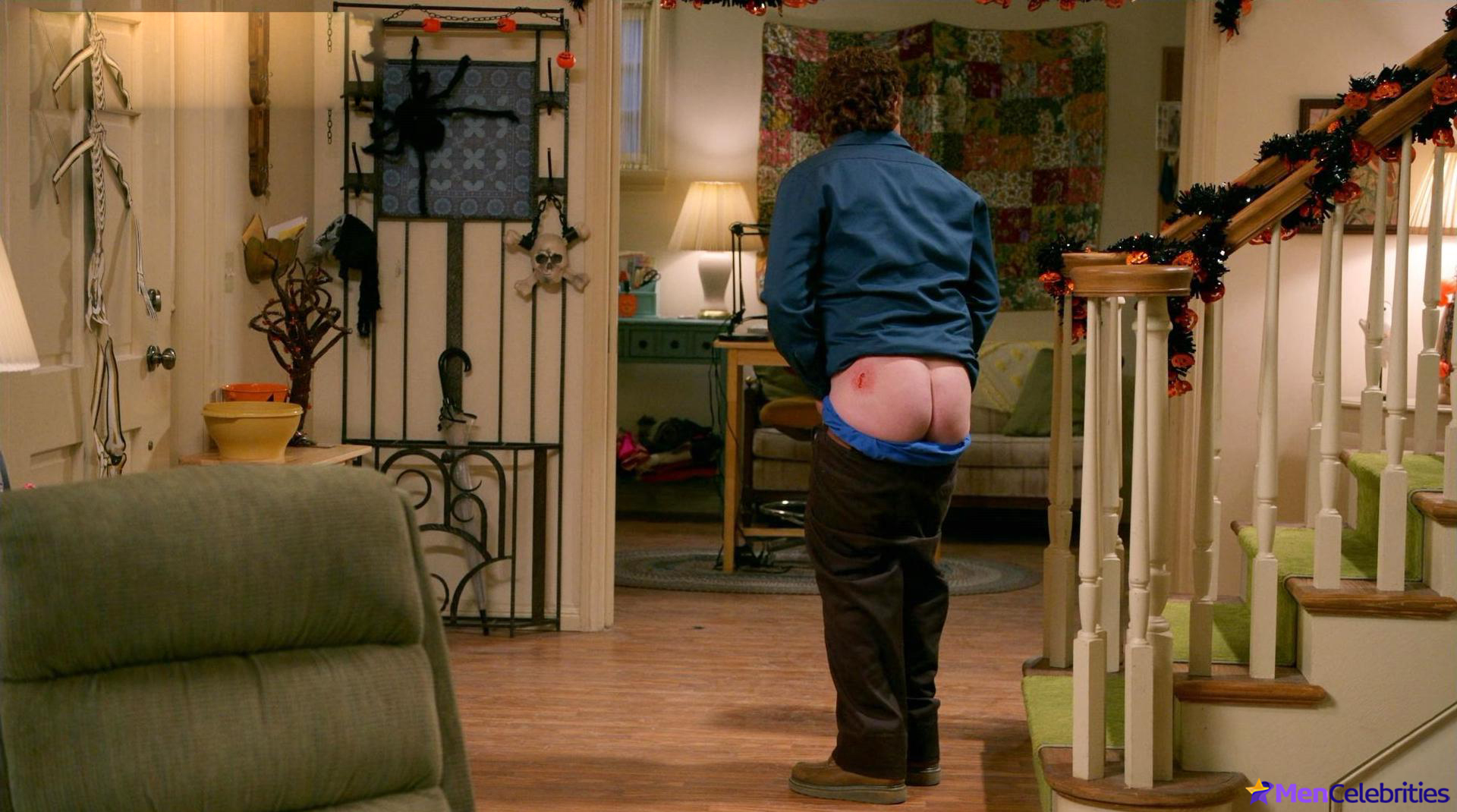 Scott Grimes nude and sexy scenes