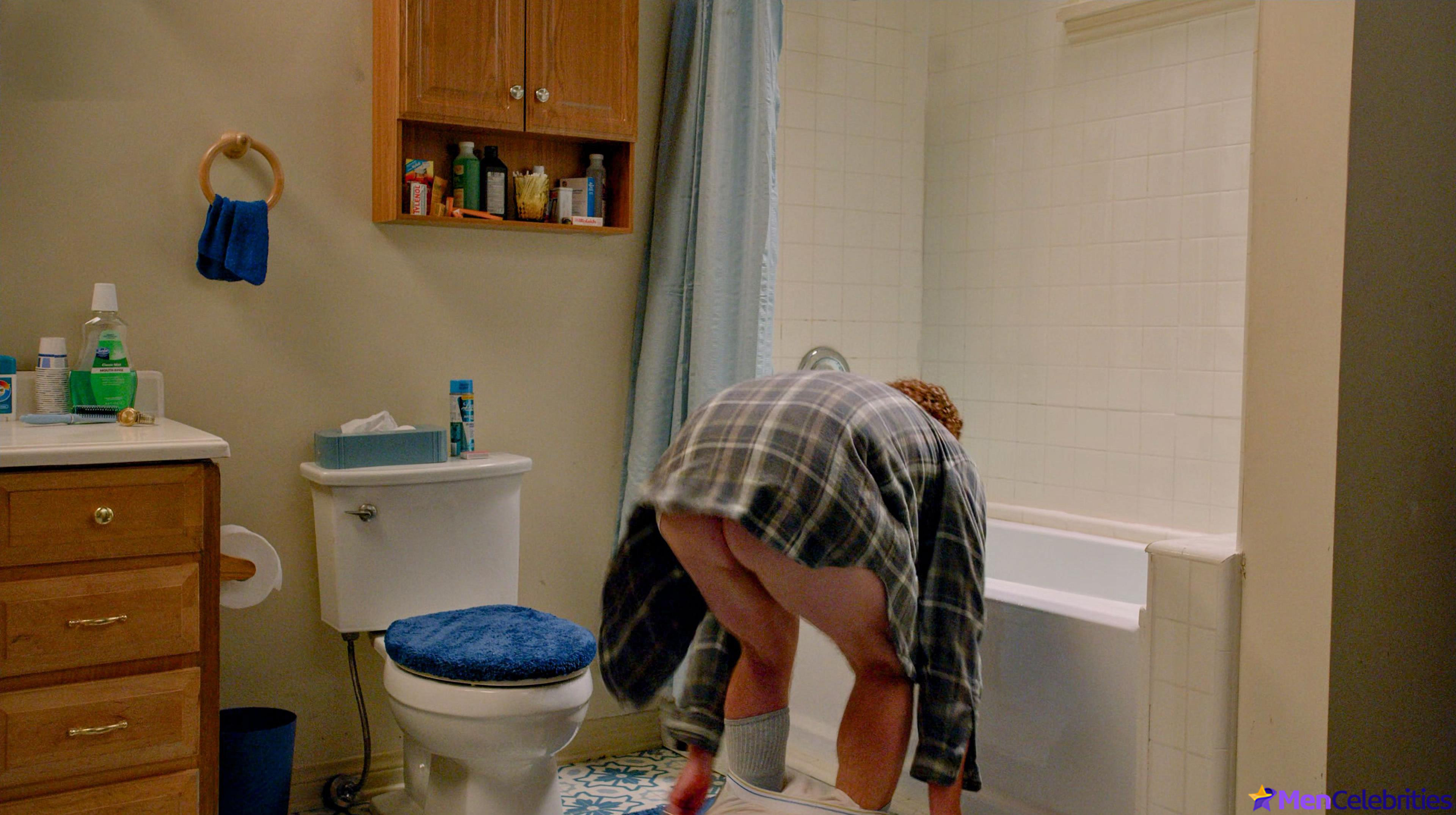 Scott Grimes nude and sexy scenes