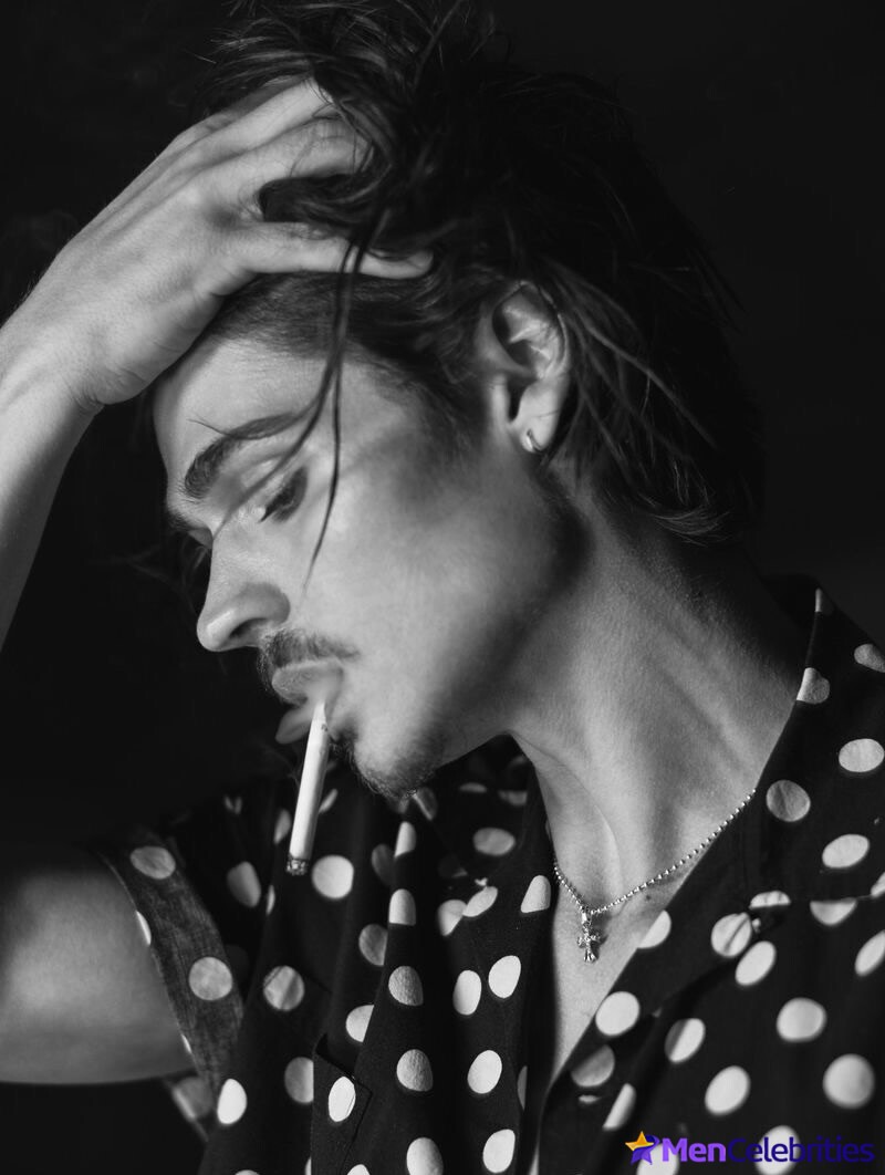 Will Peltz naked and sexy pics