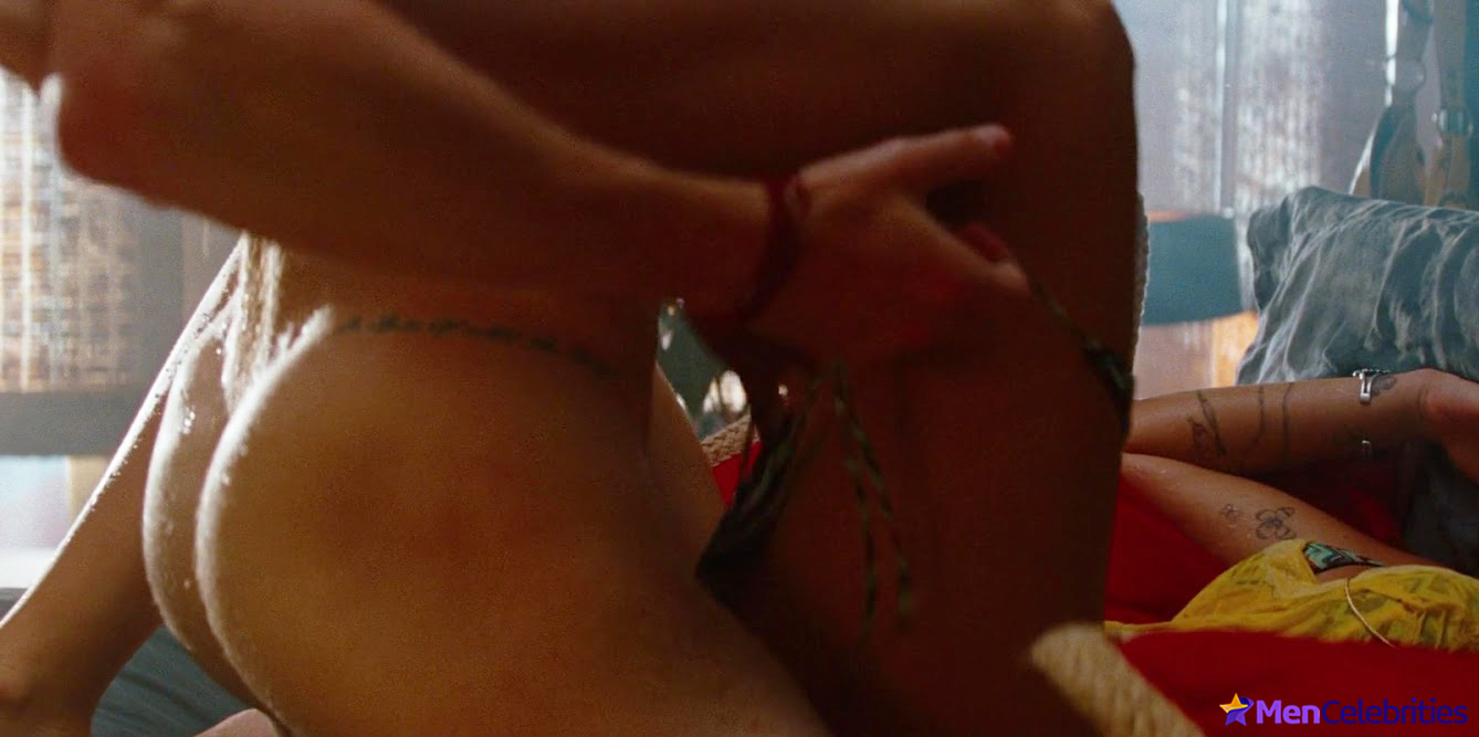 Aaron Taylor-Johnson gay porn