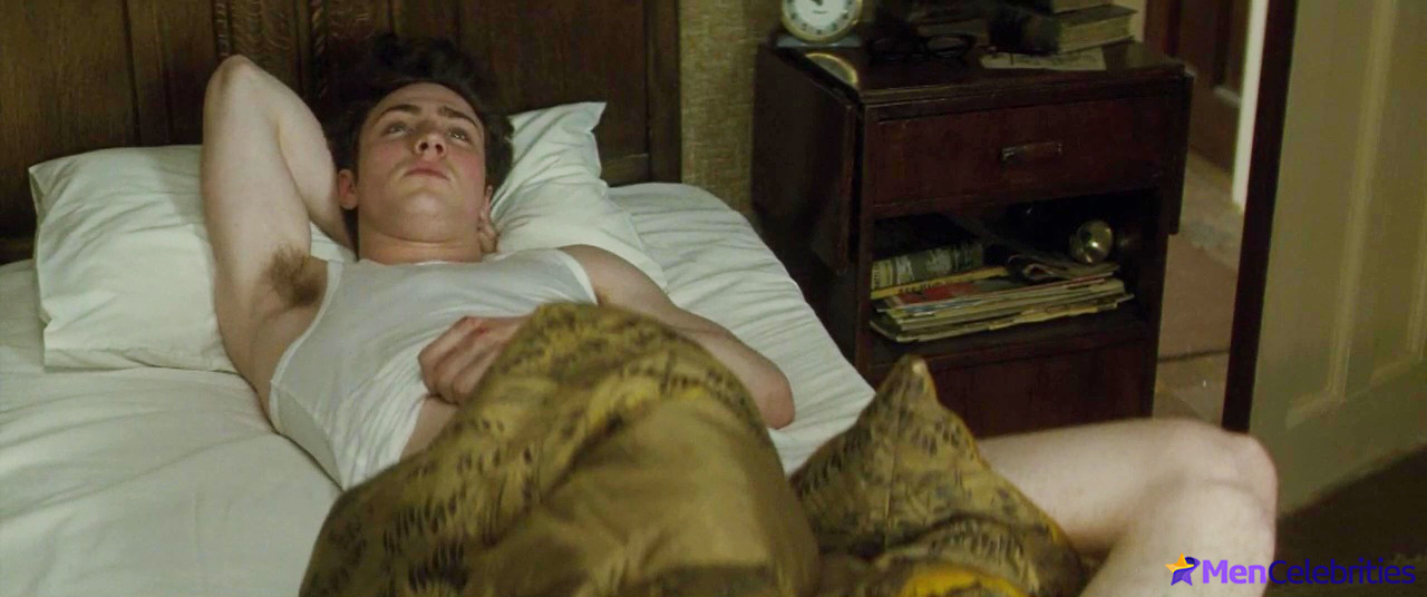 Aaron Taylor-Johnson jerk off