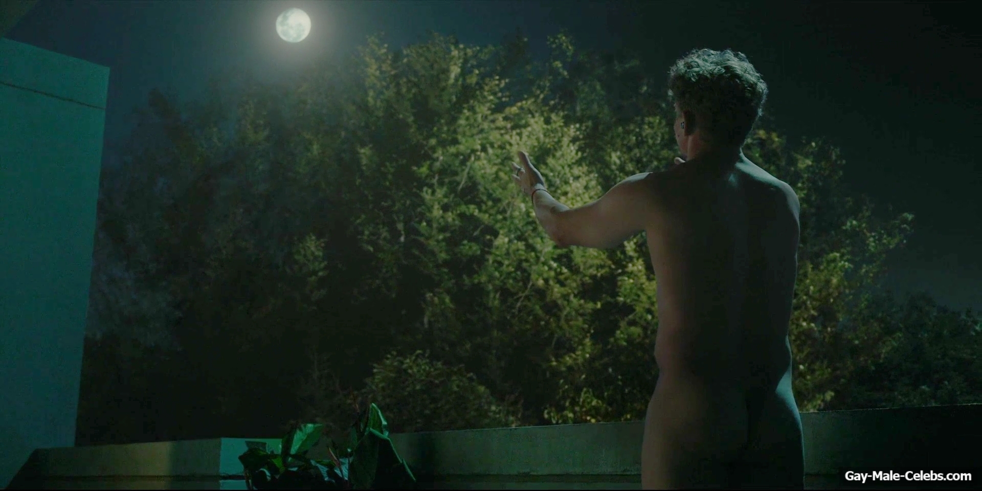 Billy Magnussen nude scenes in The Audacity