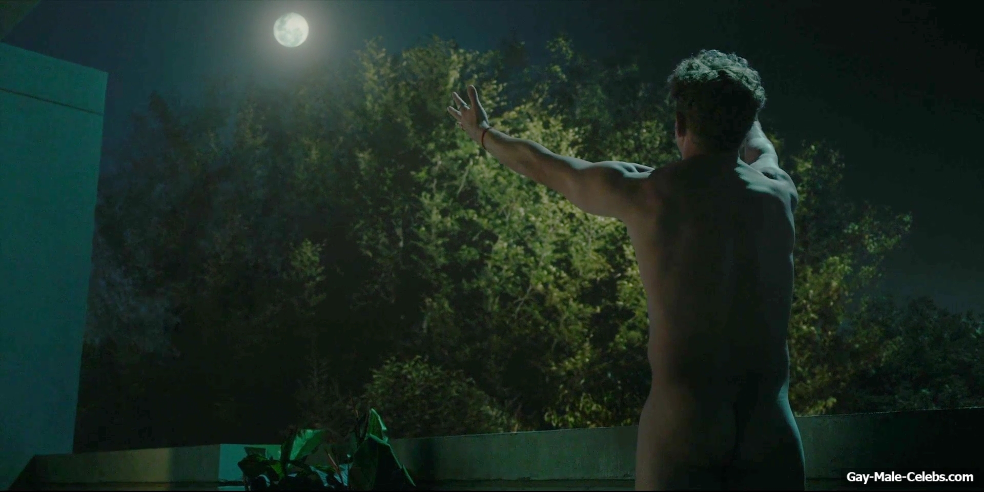 Billy Magnussen nude scenes in The Audacity