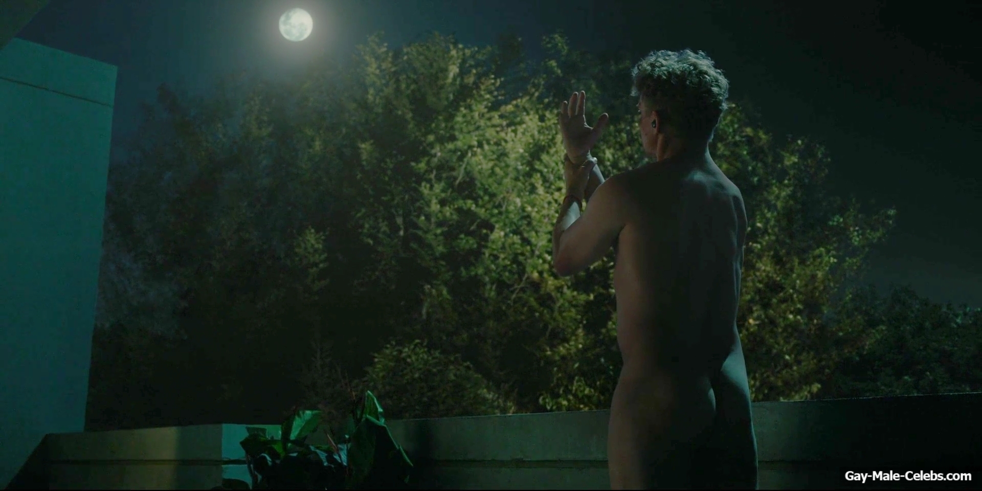 Billy Magnussen nude scenes in The Audacity