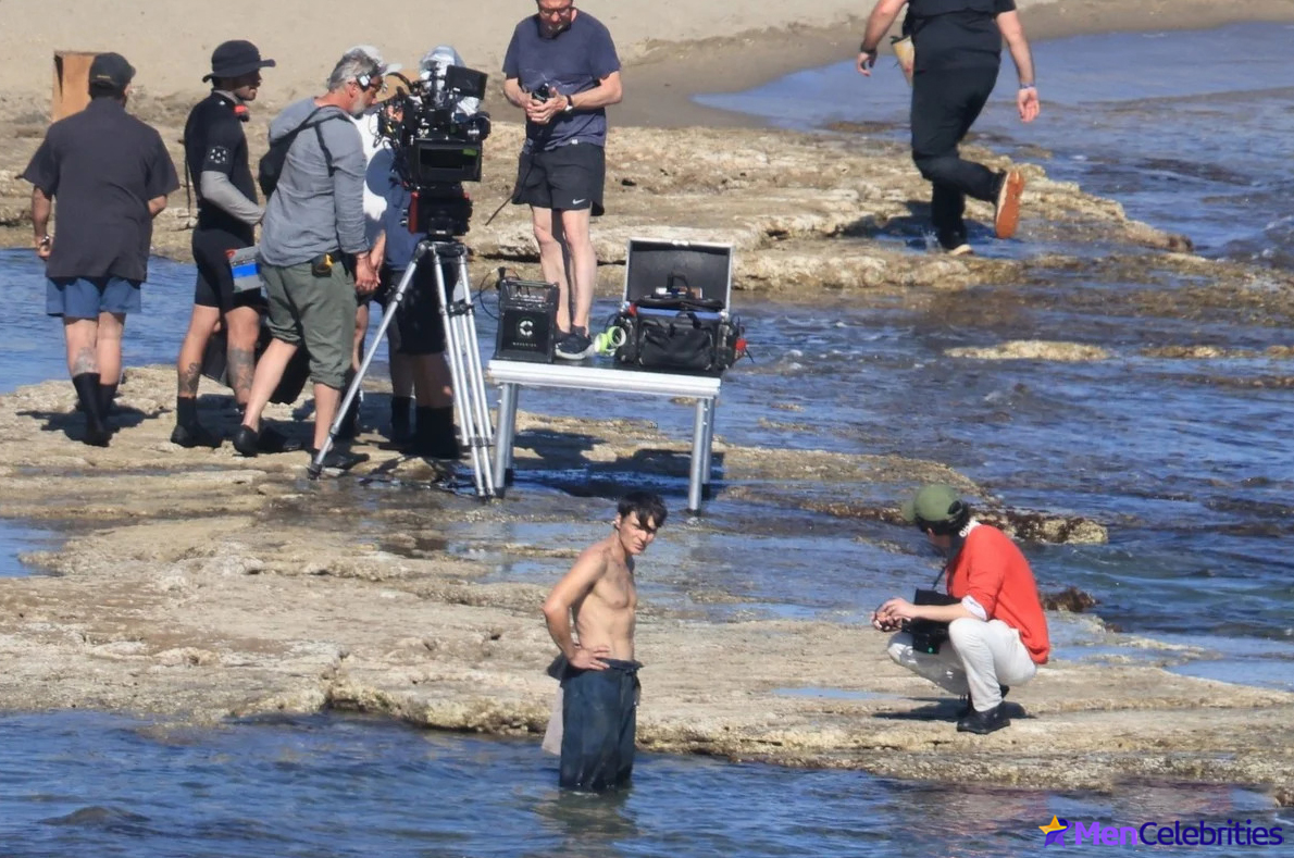 Cillian Murphy shirtless beach pics
