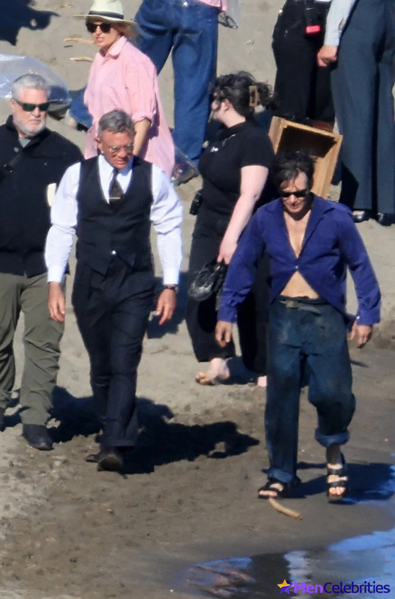 Cillian Murphy shirtless beach pics