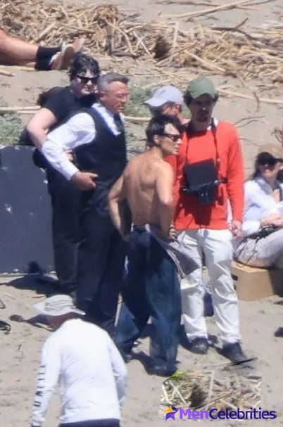 Cillian Murphy shirtless beach pics
