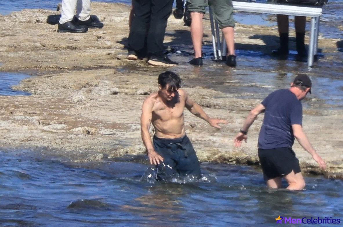 Cillian Murphy shirtless beach pics