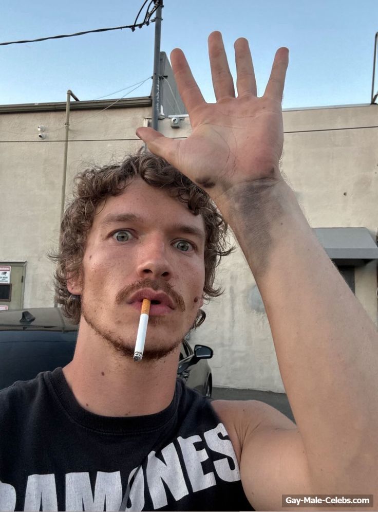 Connor Storrie Dick Bulge And Naughty Underwear Pics