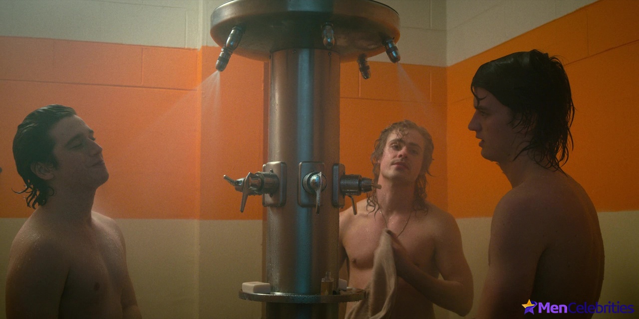 Dacre Montgomery nude and sex scenes