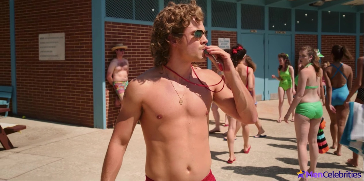 Dacre Montgomery nude and sex scenes