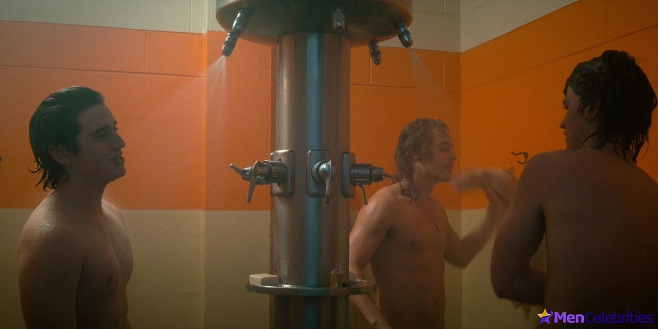 Dacre Montgomery nude and sex scenes